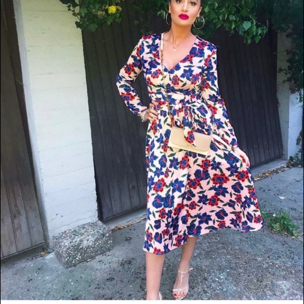 ZARA BLOGGER FAVORITE FLOWER 🌺 DRESS